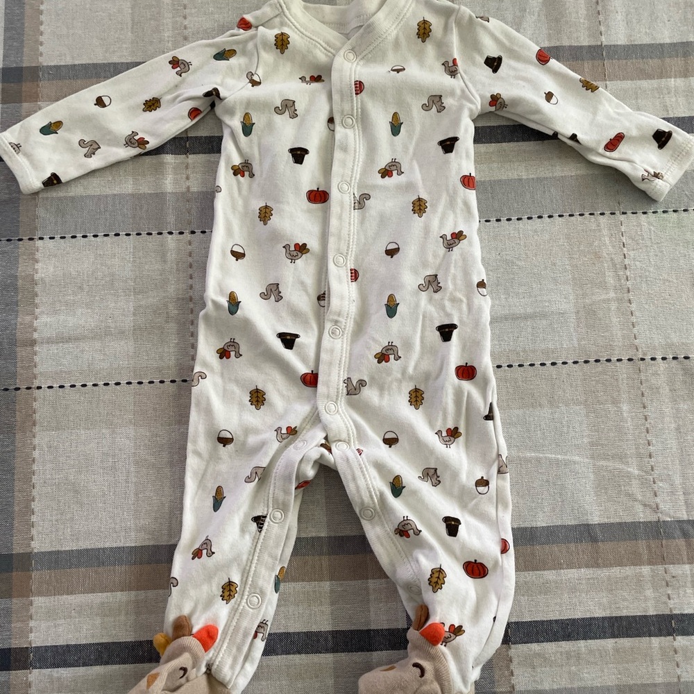 Carter's thanksgiving onesie 6 months
